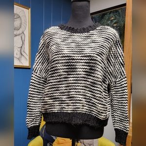 SI-IAE Sweater Size M